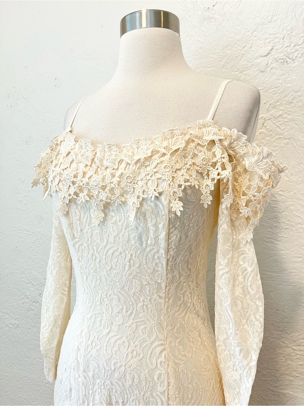 Vintage Dress Cream Lace Off Shoulder Cottagecore Boho Wedding 70s 90s XS/S - Picture 2 of 15